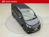 両側パワースライドドア付きだから、狭い駐車スペースなどでの乗り降りラクラク♪小さなお子さまのいるご家庭には嬉しい装備です。