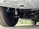 お車を安心してお乗りいただく為には、足回りの定期点検が欠かせません。サービスサポート(有償保証)では無料点検もご提供しており、安心のカーライフをお過ごしいただけるサポート体制が整っています。