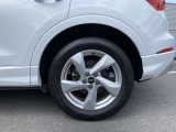 純正アルミホイール装着車両です!