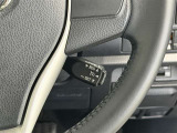 【クルーズコントロール】こちらを操作いただくことで、車は一定速度を維持したまま走行し続けます ブレーキ操作やスイッチを切ることで通常走行に戻ります