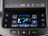 使いやすさや安全性を追求したステアリング周り!高級車ゆえにスイッチ類が多いのも特徴ですね!考え尽くされた配置ですぐに使いこなす事が出来ますのでご安心下さい!是非、体感してみて下さい!!