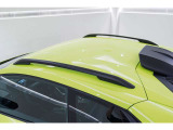 Matt Black Cross Bars with Matt Black Roof rails