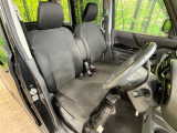 運転席シート廻りは使用感も少なく、良好な状態となっています。丁寧に使われていたことがよくわかりますね。