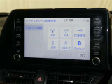 話題のディスプレイオーディオ装着。ナビ、フルセグTV、Bluetooth接続等、充実のオーディオ性能です!お気に入りのメディアを再生すれば車内は、まるで貴方専用のオーディオルームです。