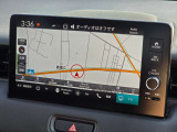 純正メモリーナビを装着しています。目的地設定やルート案内もスムーズに行えます。