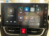【9インチスマホ連携ディスプレイオーディオ】 対応しているスマホアプリを大画面で使えます!フルセグテレビやラジオの視聴、Bluetooth接続による音楽鑑賞、ハンズフリー通話なども利用可能です。