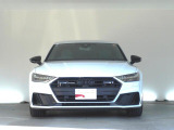 A7スポーツバック ブラックスタイル プラス ディーゼル 4WD 