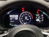 見やすいメーターレイアウトで運転をサポート!