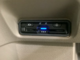 いまや快適なカーライフに欠かせないETCが付いています。