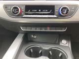 認定中古車だけでなく正規ディーラーならではの特別なご案内のできる新車も多数ございますので是非お気軽にご相談、ご来店くださいませ。