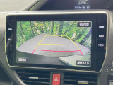 【バックカメラ】駐車時に後方がリアルタイム映像で確認できます。大型商業施設や立体駐車場での駐車時や、夜間のバック時に大活躍!運転スキルに関わらず、今や必須となった装備のひとつです!