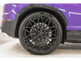 Black calipers