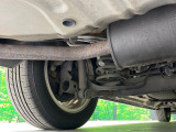 お車を安心してお乗りいただく為には、足回りの定期点検が欠かせません。サービスサポート(有償保証)では無料点検もご提供しており、安心のカーライフをお過ごしいただけるサポート体制が整っています。