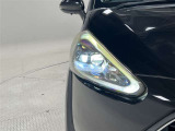 LEDヘッドライトとオートマチックハイビームで夜間走行時の安心感が違います!ヘッドライトレンズ表面に剥がれがありますので御来店時にご確認ください。