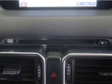 車内でCD DVDのメディアが楽しめます。