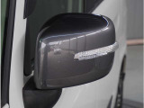 【ドアミラーウインカー】格好良さだけではなく対向車両からの視認性もよく安全に走行する為の安全装備のひとつです。