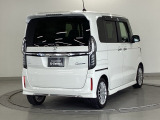 バックカメラが付いているのでバックでの車庫入れも安心です。