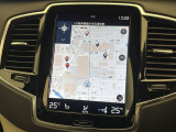 【9インチタッチスクリーン純正HDDナビ】「Apple Car Play」「Android Auto」対応のボルボ先進ナビゲーション「SENSUS」。最新地図データへ無料更新してお渡しします。