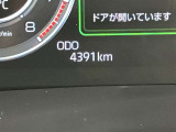 当社では展示前にハンドル、ドアノブ、シフトノブなど内装表面を強力除菌しております。二酸化塩素の協力な酸化分解作用を利用したシステムです。