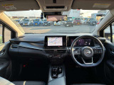 車内は上質で心地よいデザイン♪