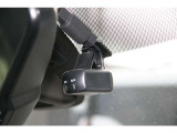 もしもの瞬間をしっかり記録するドライブレコーダー。信頼のある日産純正の高画質モデルです。