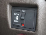 ◆片側電動スライドドア◆狭い駐車場でも乗り降りが楽々♪お子様が隣の車にドアを当ててしまう心配もございません!小さなお子様連れの方もこれで安心。