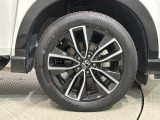 ご納車までの期間ですが、県内のお客様は1,2週間、県外のお客様は2,3週間ほどでご納車が可能となります。但し、お支払いや書類の状況によっては多少の前後もありますので、その際には何卒ご了承下さい。