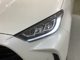 LEDヘッドライトは、点灯の瞬間から最大光量を発揮し、突然暗くなるトンネルなどでの安定感を高めます。