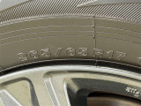 タイヤサイズは【265/65R17】