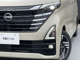 最新式はLEDヘッドランプですね。瞬時に明るい光が夜間の運転をぐっと楽にしてくれますよ。