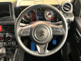 【純正革巻きステアリング】上質な革を使用することで、手にしっかり馴染みとても運転しやすいハンドルです♪