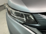 LEDヘッドライトは、点灯の瞬間から最大光量を発揮し、突然暗くなるトンネルなどでの安定感を高めます。