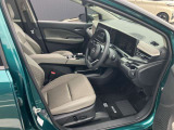 大きな窓で視界が良く運転がしやすいです