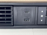 充電用USBジャック、USBジャック。