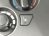 【シートヒーター】寒い日に重宝するシートヒーター!エアコンより早く温まってくれるので寒がりの人も安心ですね♪エアコンの温風は乾燥するから苦手、という方にもをおすすめです。