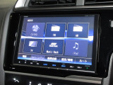 ナビゲーションは純正8インチメモリーナビ(VXM-175VFEi)を装着しております。AM、FM、CD、DVD再生、Bluetooth、音楽録音再生、フルセグTVがご使用いただけます。