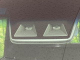 【スマートアシスト】走行中に前方の車両等を認識し、衝突しそうな時は警報とブレーキで衝突回避と被害軽減をアシスト。より安全にドライブをお楽しみいただけます。