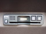■【ETC車載器】が装備されています。セットアップをしてお渡しとなり、ETCカードを差し込むだけで高速道路の利用が可能です。
