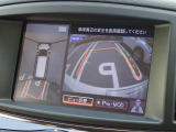 【アラウンドビューモニター&バックモニター】クルマを真上から見下ろしているかのような映像が表示され、周囲の状況がひと目で把握できるので、安心してスマートに駐車できます。駐車が苦手な方にオススメです!