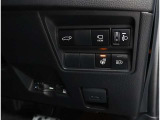 ハンドルヒータースイッチ*ハンドルの左右のグリップ部を暖めることができます。