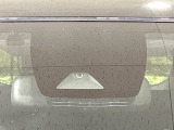 【プリクラッシュセーフティ】前方の車両等を検知し、衝突しそうな時は警報で注意を促し、ブレーキを踏む力をサポート。ブレーキを踏めなかった場合は衝突被害軽減ブレーキが作動、衝突回避をサポートします。