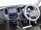 使いやすさや安全性を追求したステアリング周り!高級車ゆえにスイッチ類が多いのも特徴ですね!考え尽くされた配置ですぐに使いこなす事が出来ますのでご安心下さい!是非、体感してみて下さい!!