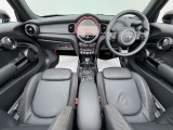 こちらのお車はMINI NEXT鶴ヶ島に展示中です。☆お問合せをお待ちしてます!