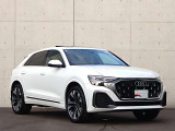 ●Audiが最初に採用したLEDポジショニングランプ。シャープなラインで昼間でも点けていたいと思うほど上品でオシャレです。夜間走行時はさらに目立ちます!