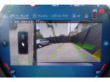 トップビュー&リアビューカメラを装備しております!女性の方でも安心の駐車の際のサポートにお役立ちです☆