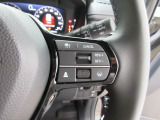 Hondaセンシングの機能のひとつ、アダプティブクルーズコントロール付!アクセルから足を離しても設定したスピードと前車との車間を保ち走行してくれます!車線維持もアシスト☆高速道路で疲労軽減ですね☆