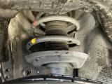 お車を安心してお乗りいただく為には、足回りの定期点検が欠かせません。サービスサポート(有償保証)では無料点検もご提供しており、安心のカーライフをお過ごしいただけるサポート体制が整っています。