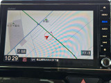 8インチ純正メモリーナビ(VXU-185NBi)を装着しています。目的地設定やルート案内もスムーズに行えます。
