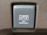 アクセサリーソケットは車内で電装品をご使用いただく際に便利な電源装備です。日常のちょっとした機器接続にも役立ちます。
