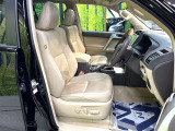 運転席シート廻りは使用感も少なく、良好な状態となっています。丁寧に使われていたことがよくわかりますね。